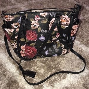 SOLD ON MERC Dana buchman purse